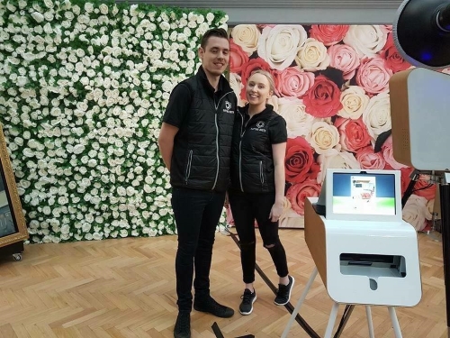 Kapture Booth Photo Booth Hire Melbourne Kapture Booth Photo Booth Hire Melbourne